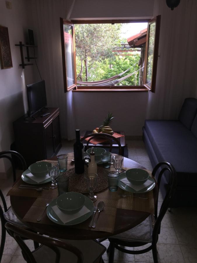 Shambala Apartment Supetar Bagian luar foto