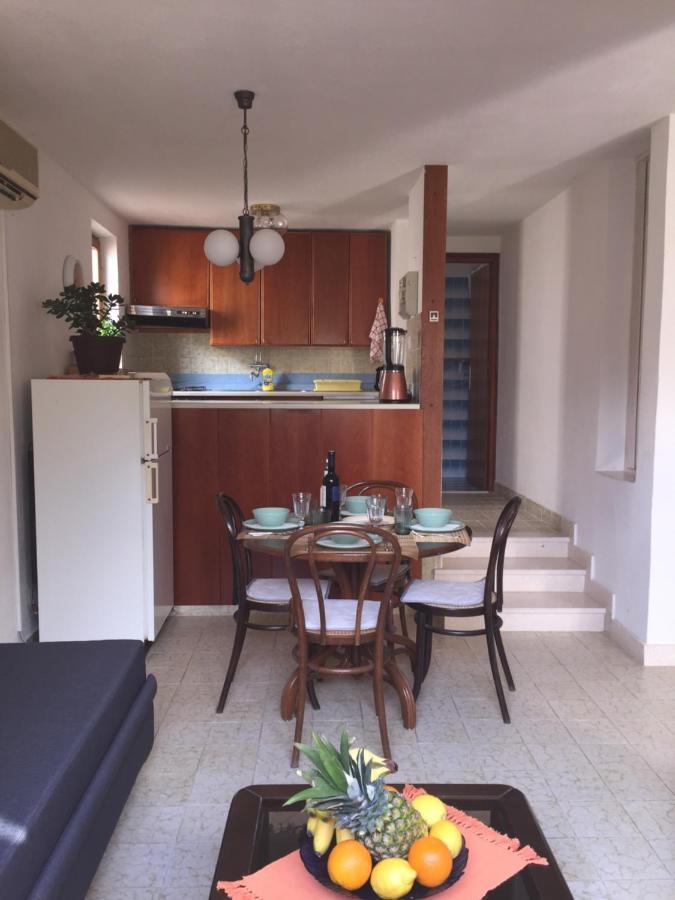 Shambala Apartment Supetar Bagian luar foto